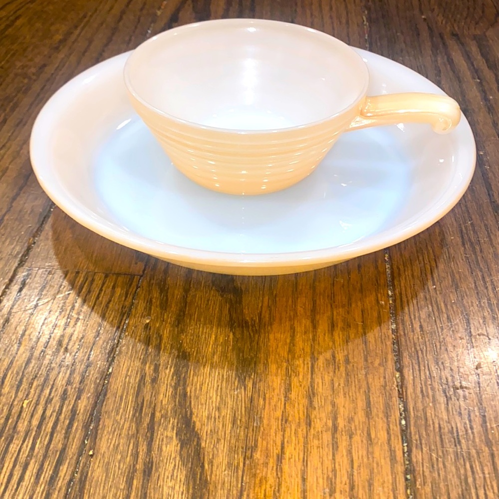 Vintage fire king 9inch pie plate and chili bowl